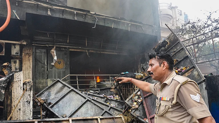 Lucknow fire tragedy: 15 students brought dead to hospital, 7 injured