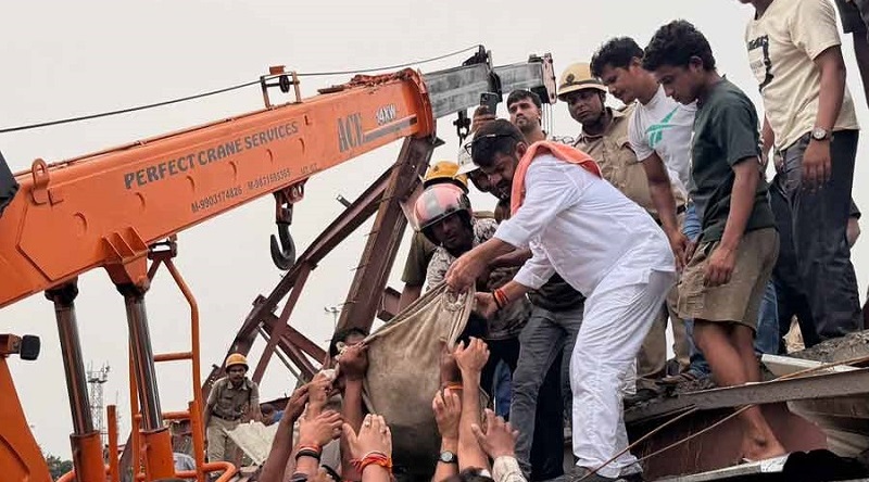 Taratala warehouse accident: Death toll rises to 16, search continues for people trapped under the debris