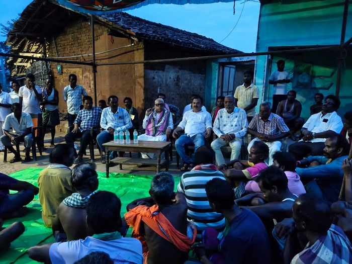 Narasimha heard complaints in Deogaon Kugrimhul: Discontent among people over water, electricity supply and shortage of teachers