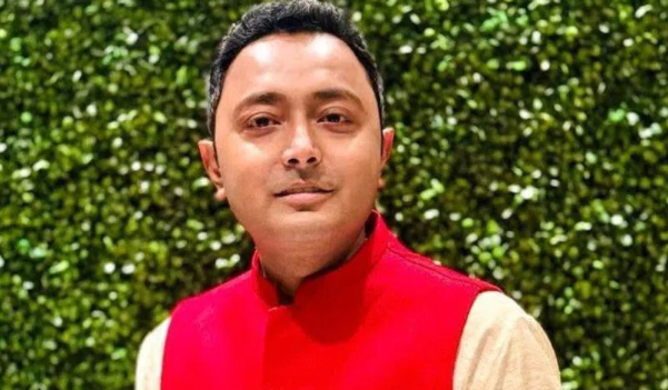 Former Bidhannagar Trinamool councillor Debraj Chakraborty arrested in an organized crime case.