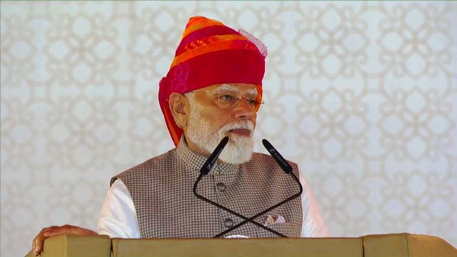 Willpower, diplomacy and refining capacity helped India overcome energy crisis: PM Modi
