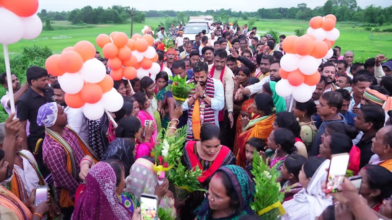 Dharmashala MLA Himanshu Shekhar Sahu lays foundation stone of road in Nathuwabar Panchayat
