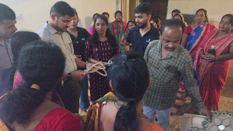 District Collector visits Keladamal village; praises handicrafts made in the village
