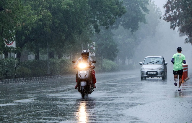 Heavy rain in Gujarat; torrential downpour disrupts normal life.