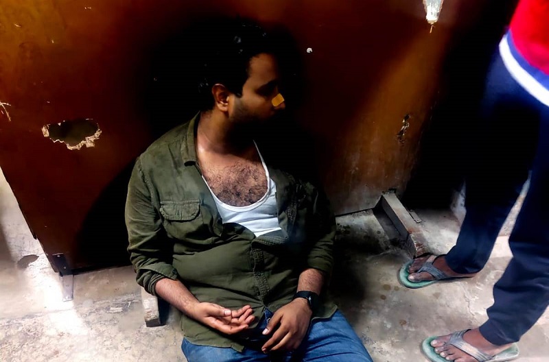 মধ্যমগ্রাম বিবেকানন্দ কলেজের সামনে এবিভিপি-এসএফআই সংঘর্ষ, উত্তেজনা ঘিরে পাল্টাপাল্টি অভিযোগ