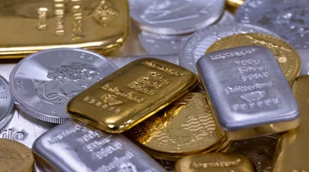 Gold,silver price slashed