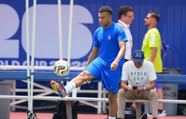 FIFA World Cup 2026: Mbappé did not train before the semi-final against Spain.