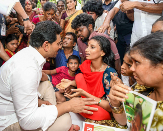 Jagan blames Naidu govt for death of six fishermen, demands Rs 1 crore compensation