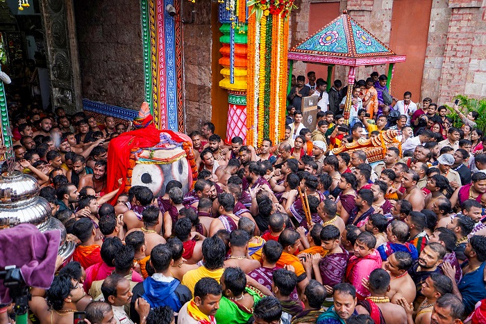 Odisha: 1 dead in stampede-like situation during Puri Rath Yatra