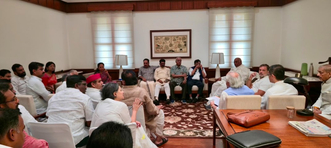 Deliberations on the strategy to corner the government during the meeting of INDIA bloc floor leaders.