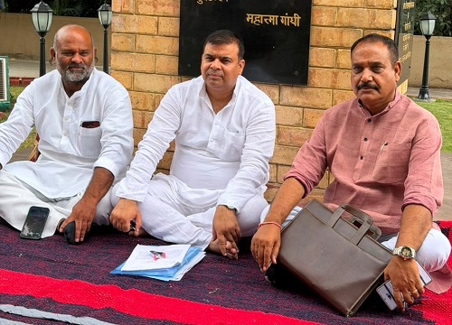 MP Congress MLAs stage protest in House over rejection of questions on Kailaras sugar mill
