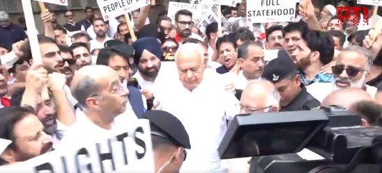 National Conference protest at Jantar Mantar demanding statehood to Jammu and kashmir