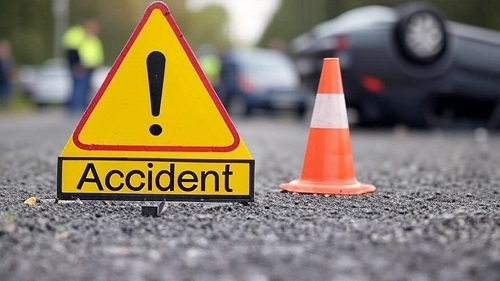 Three of family killed as car crashes into road divider in Telangana's Sangareddy