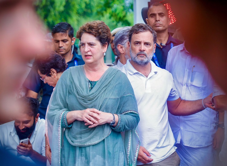 Priyanka Gandhi criticises crackdown on protesting youth