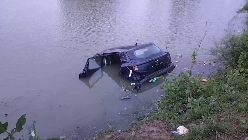 Five killed as car plunges into pond in Dhenkanal after wedding event