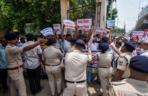 Bihar: NEET protest turns tense in Jehanabad, police use lathi‑charge