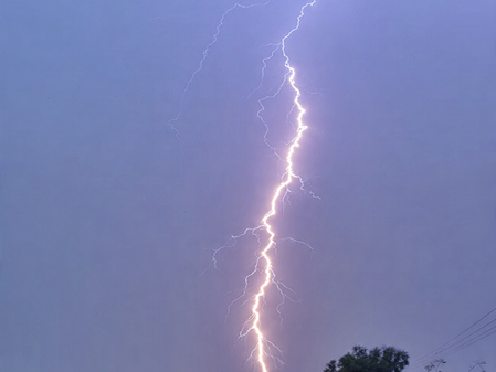 Four killed, two women critically injured in lightning strike in Bihar's Nawada