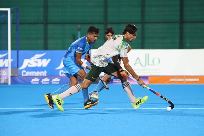 Youth Hockey5s Asian Championship: India reaches final after defeating Pakistan 7-3.