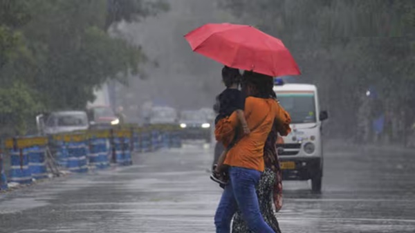 Rain alert issued for 35 districts in MP today, including Bhopal and Indore; heavy rainfall expected over the next four days.