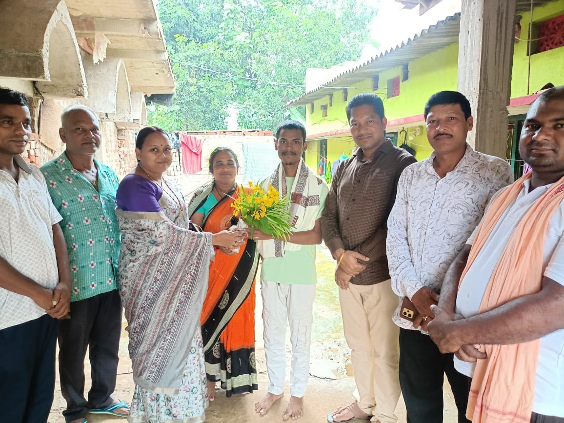 Shukru Mahanath makes Pallahara proud by clearing NEET, congratulated by former MLA