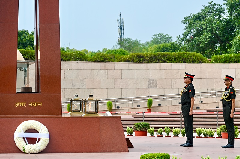 Kargil heroes scripted golden history of victory with valour, unwavering resolve: Army Chief