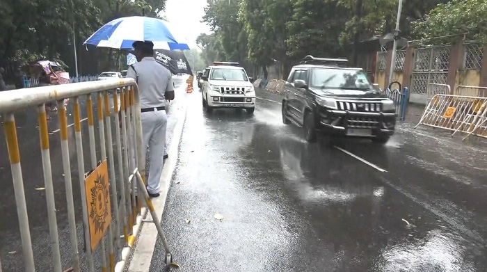 Well-marked Bay low-pressure area to trigger heavy rain in south Bengal