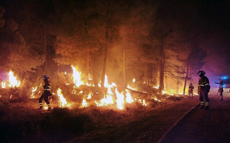 Spain battles nationwide wildfire crisis amid mass evacuations