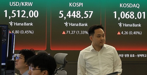Seoul shares turn lower on tech slide amid Iran tensions