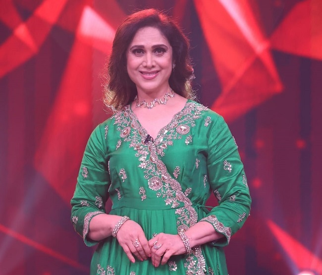 Meenakshi Seshadri revisits ‘Shahenshah’ memories, recalls India’s first hot air balloon song shoot with Amitabh Bachchan