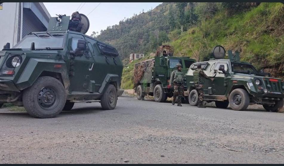 Terrorist's address traced in Rajouri forest, ration and gram flour seized, search operation underway
