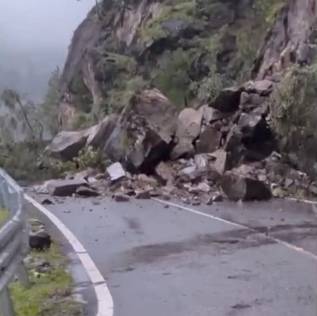 Heavy rain in Himachal Pradesh, landslides on National Highway-5, 130 roads closed, alert till August 6