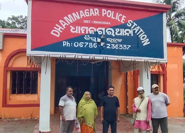 ଜୀବିତ ମା'କୁ ମୃତ ଦର୍ଶାଇ ଜମି ହଡ଼ପ ଘଟଣା, ୧୮ ଦିନ ପରେ ଆରଆଇଙ୍କ ନାମରେ ମାମଲା, ଗିରଫ ଦାବି