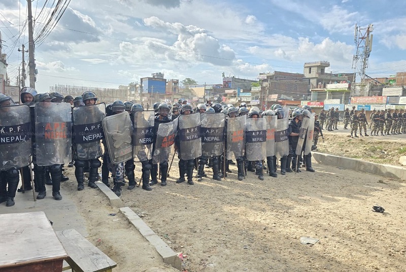 Curfew remains in force in several areas of Dhanusha and Siraha; permission granted to purchase essential items between 5 AM and 10 AM.