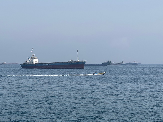 Iran says it perceives every 'enemy' threat as 'noteworthy', denies deal on reopening Hormuz
