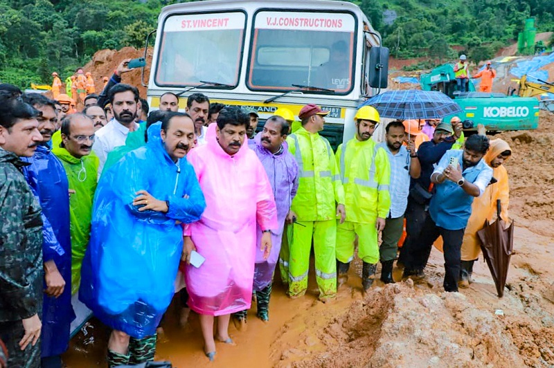 No lapse in flood response, no extra cost for helicopter: CM Satheesan slams critics