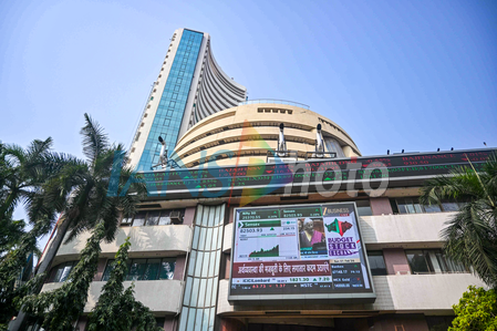 Early Trade Mixed trend in the stock market; Sensex gains while Nifty shows weakness.
