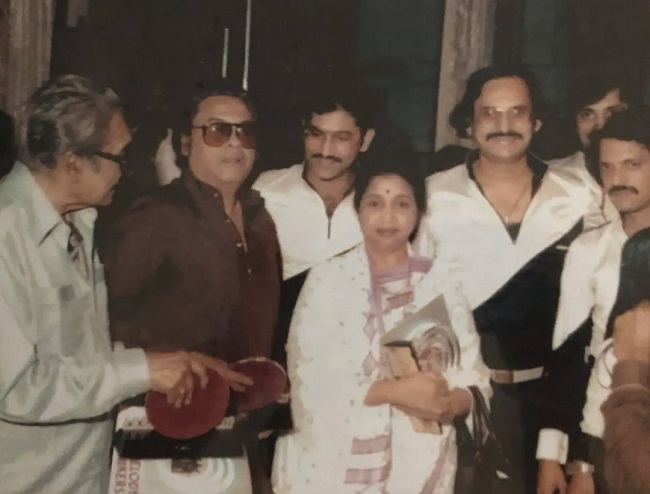 Sudesh Bhosle honours Kishore Kumar with unseen memories featuring Ashok Kumar, Asha Bhosle