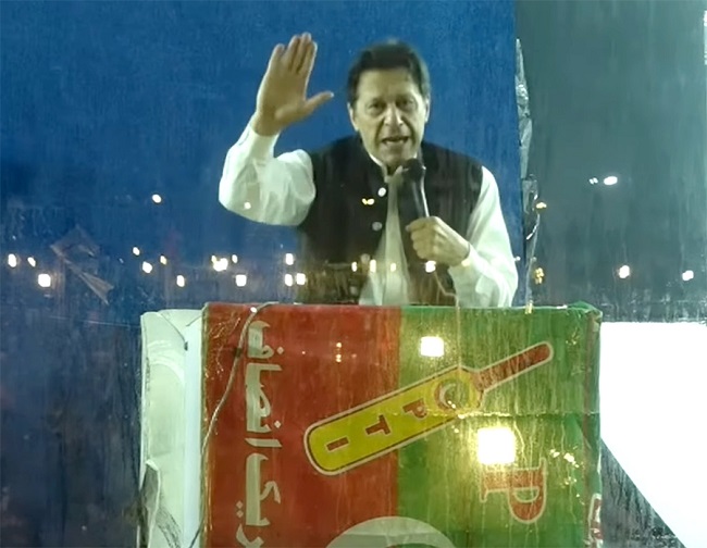 Rights group urges Pakistan to restore rights of Imran Khan and Bushra Bibi Khan