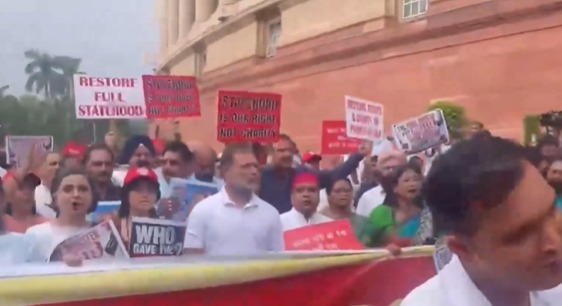 Oppn's protest march in Parliament complex over Jantar Mantar police action, Ram temple donation row