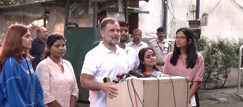 Rahul holds press meet with student protestors, says they defended the 'idea of India'
