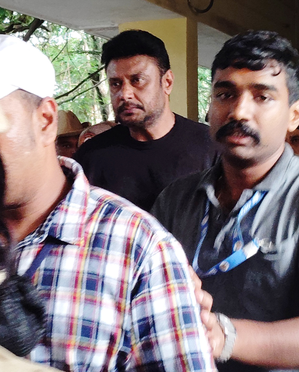 Two more accused seek approver status in Darshan fan murder case